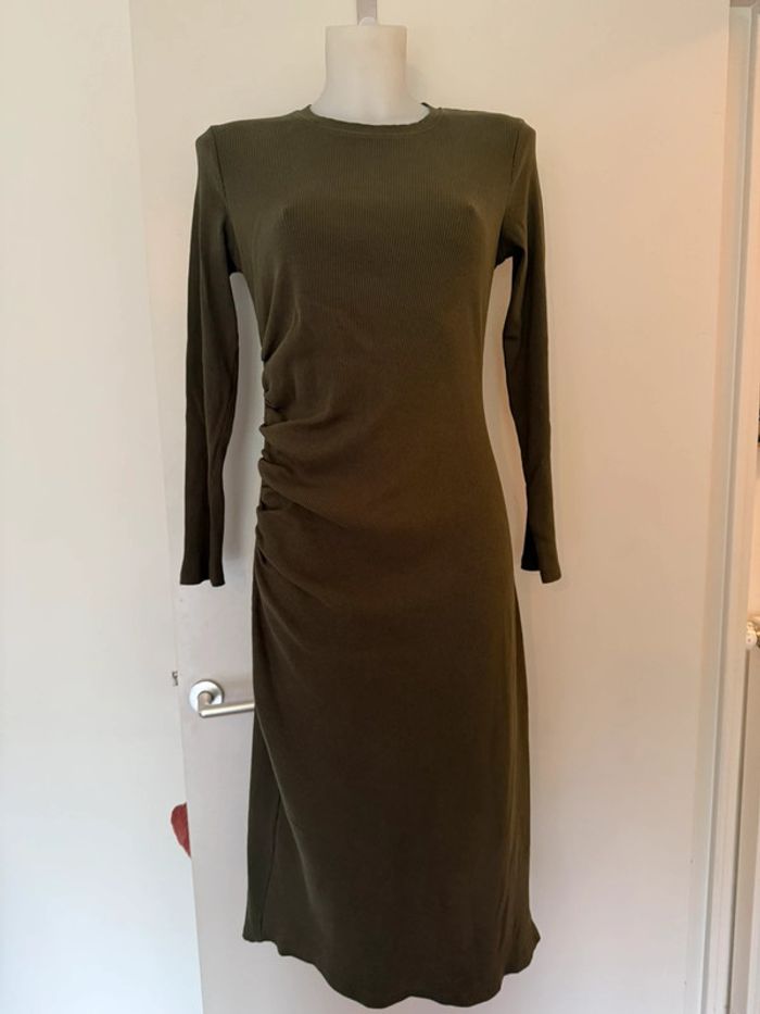 Robe longue kaki Zara