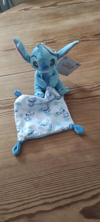 Doudou stitch neuf (c)Disney