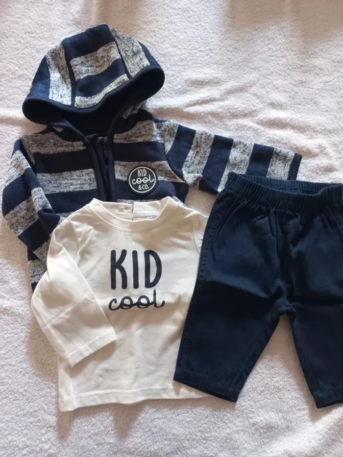 Ensemble gilet/pull/pantalon léger taille 3 mois