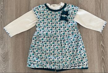 Ensemble robe et pull taille 9 mois