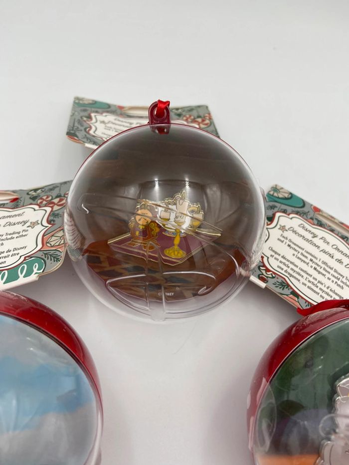 Lot de 6 coffrets cadeaux mystère et pin’s Disney édition limitée – Boule Disney / Ornements - photo numéro 7
