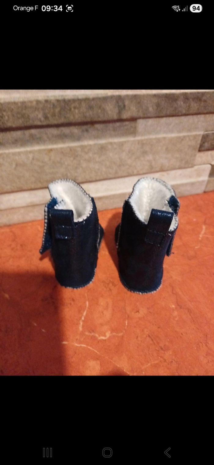 Bottines bébé taille 0 / 3 mois - photo numéro 3