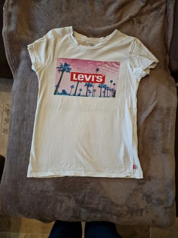 Tee shirt