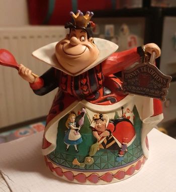 Figurine Disney traditions alice aux pays des merveilles