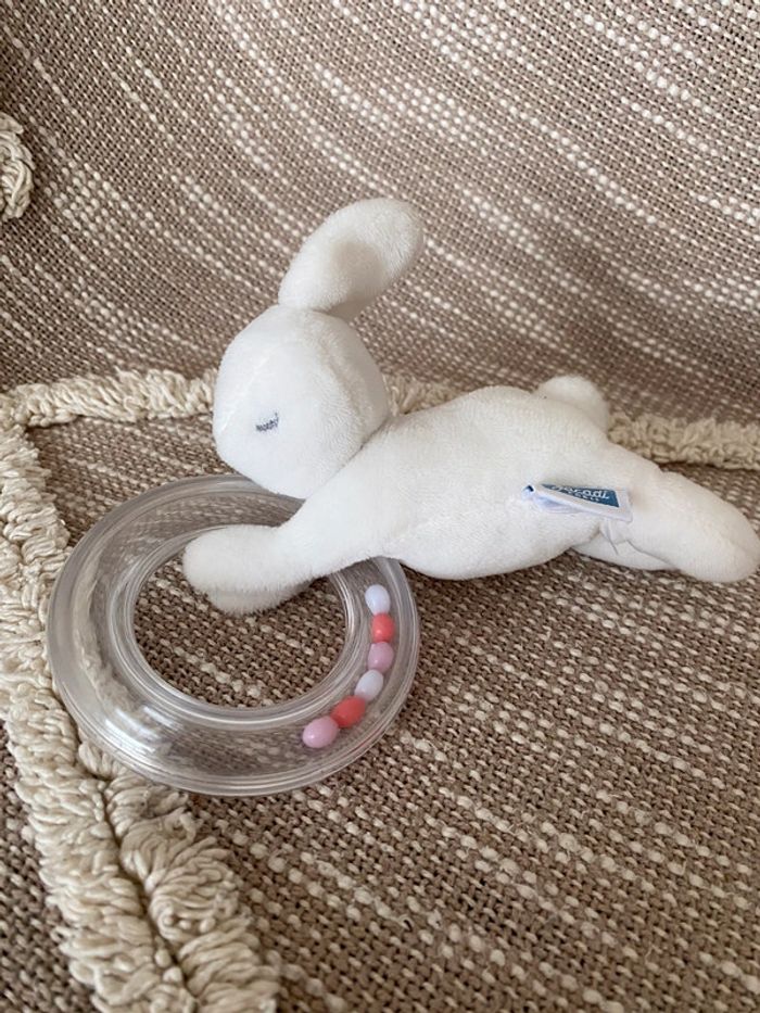 Peluche doudou d’éveil 17cm jacadi lapin blanc anneaux parfait état - photo numéro 2