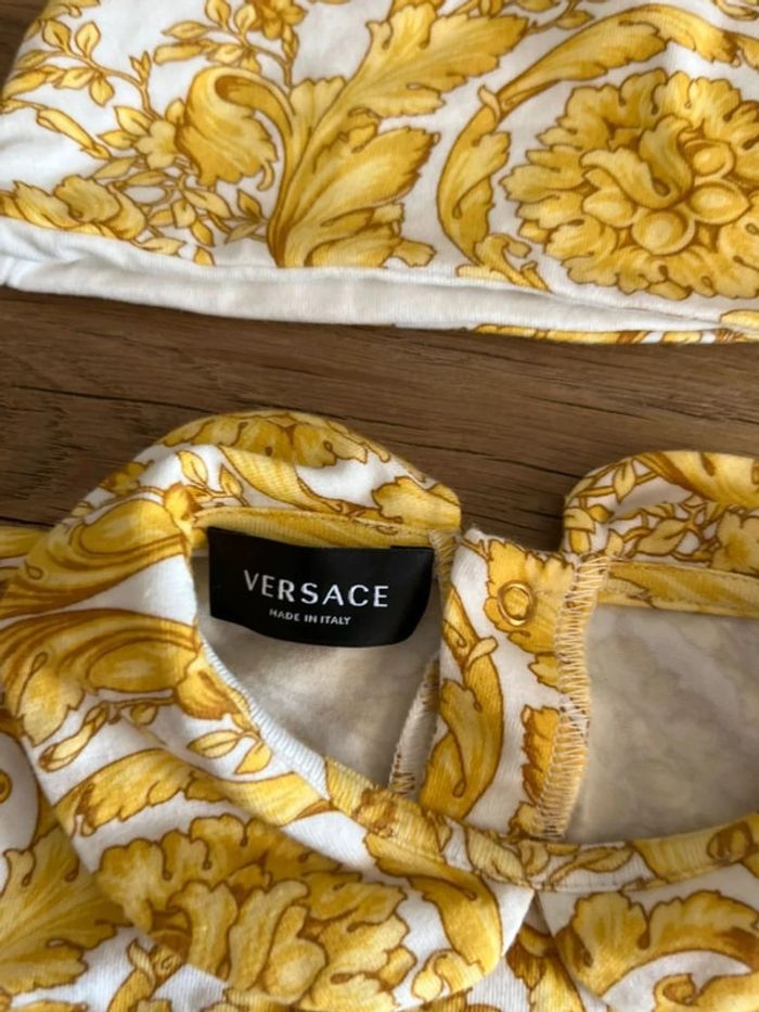 Ensemble pyjama et bonnet imprimé baroque Versace - photo numéro 2