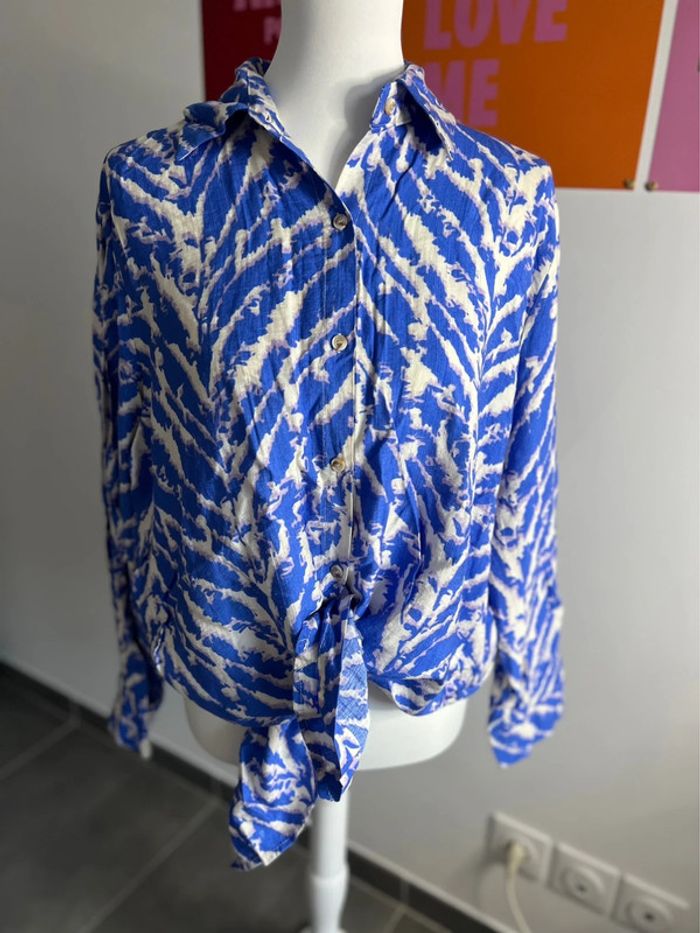 Chemise Bleu Lila Manches Longues Oversize taille M/L - photo numéro 3