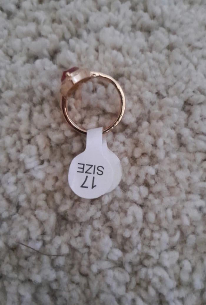 Bague doré pierre rouge 💫 vintage - photo numéro 2