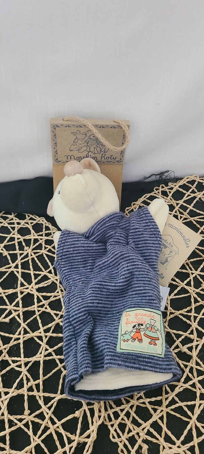 Doudou marionnette ours blanc rayé bleu la grande famille MOULIN ROTY - photo numéro 2