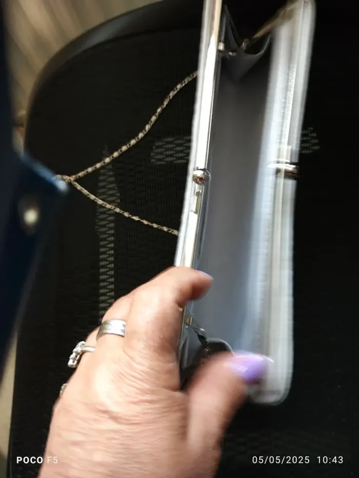 Sac  avec chaîne argenté - photo numéro 4