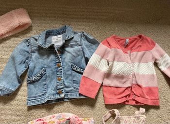 Lot 18 mois fille - photo numéro 4