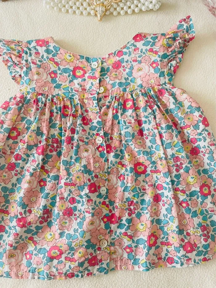 🌸 Blouse enfant Liberty Betsy Rhubarbe – Exclusivité anglaise - photo numéro 4
