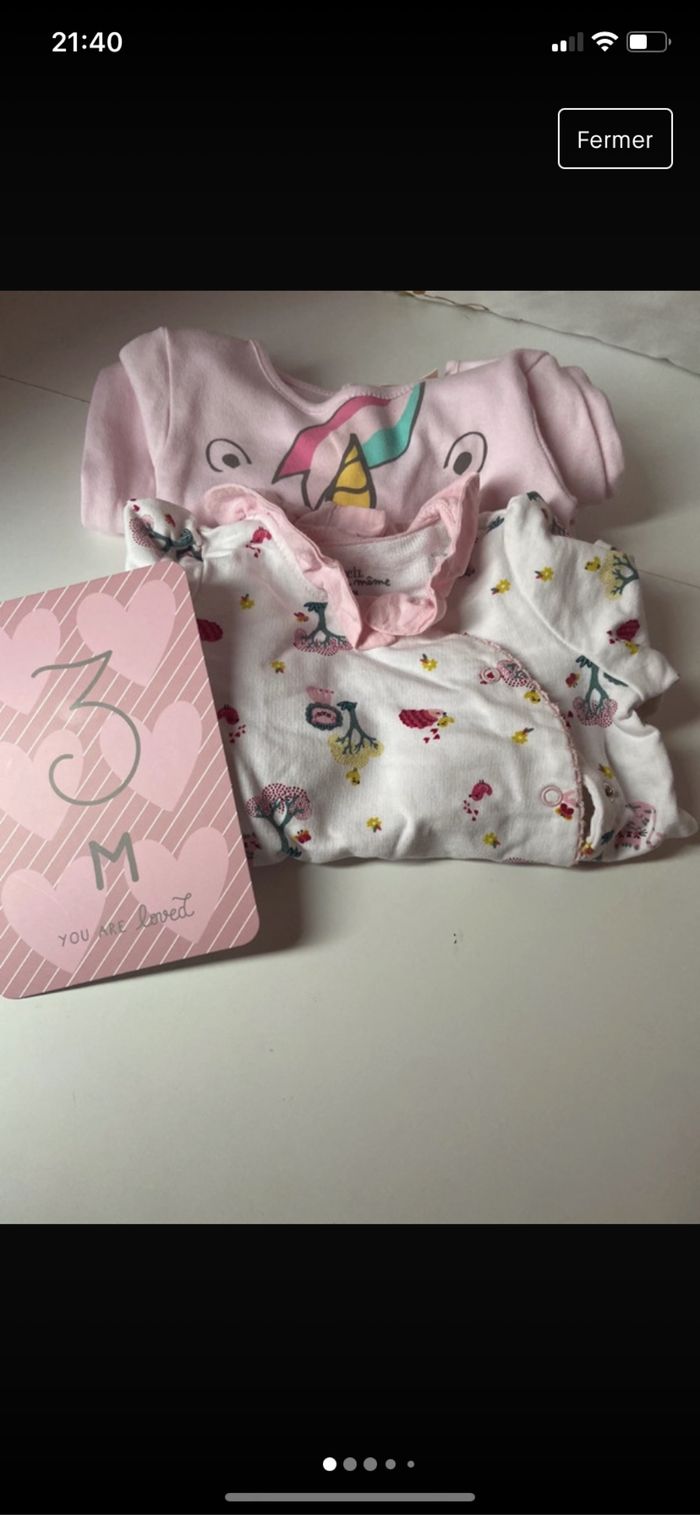 2 pyjamas