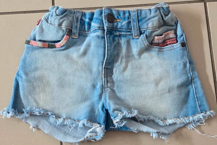 Short T.12 ans
