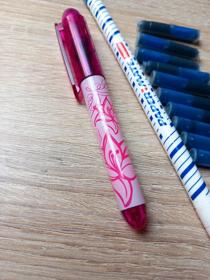 😴lot collection stylo plume fleur  +effaceur Neuf + 10 cartouches encre bleu - photo numéro 2