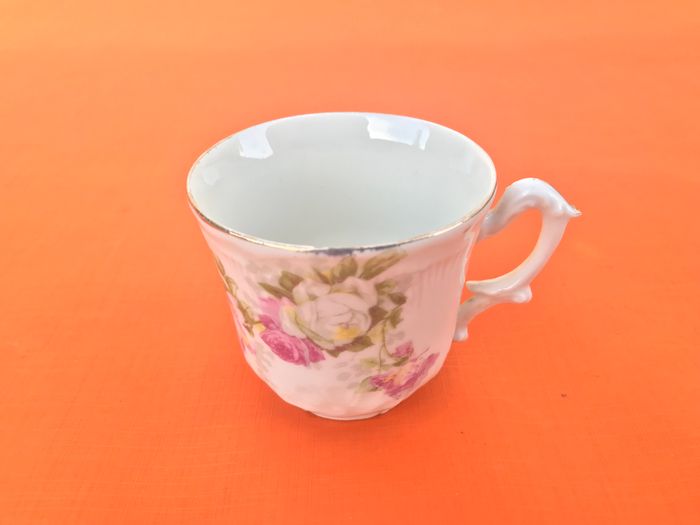 Tasse à café ancienne Porcelaine blanche Décor Floral - photo numéro 2