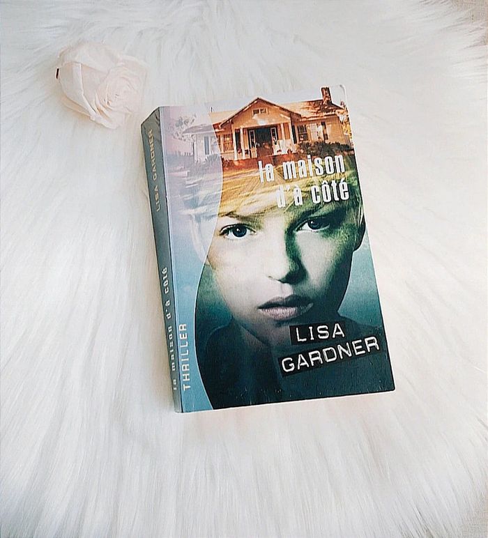 🦋 Livre La maison d'à côté 🦋