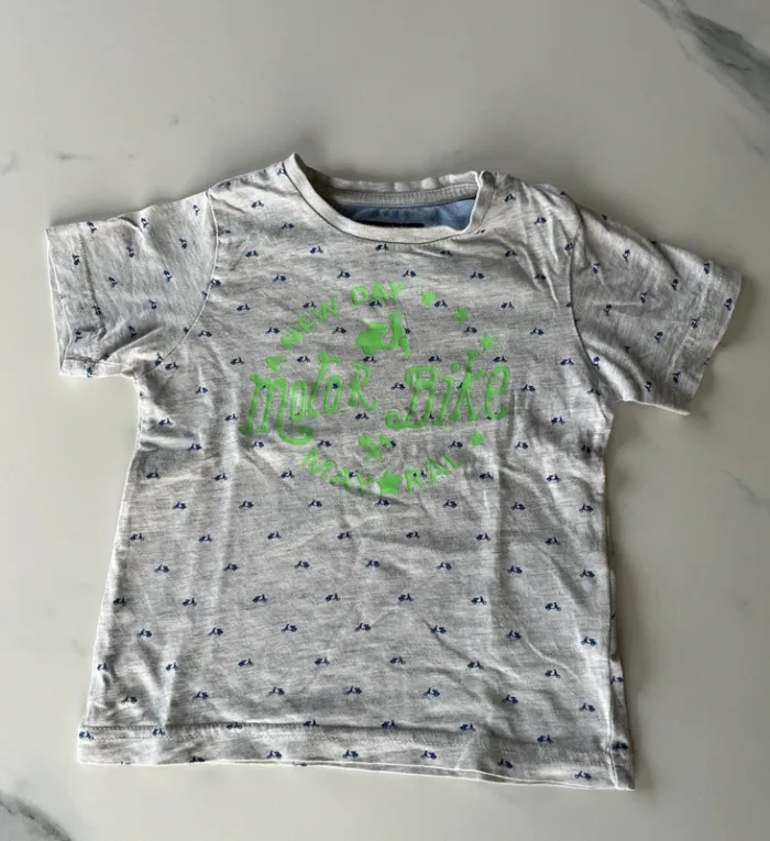 T shirt Mayoral 18 mois