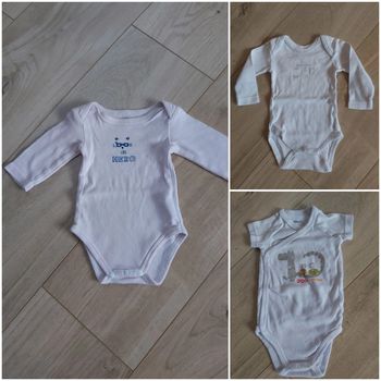 Lot de 3 bodies garçon en très bon état (78)