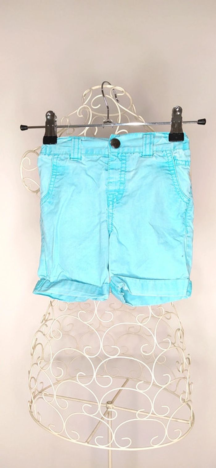 Short bleu pétant 24 mois