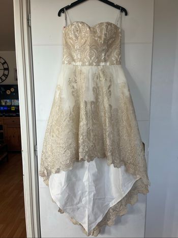 Robe de soirée Chi Chi London ivoire broderie écru