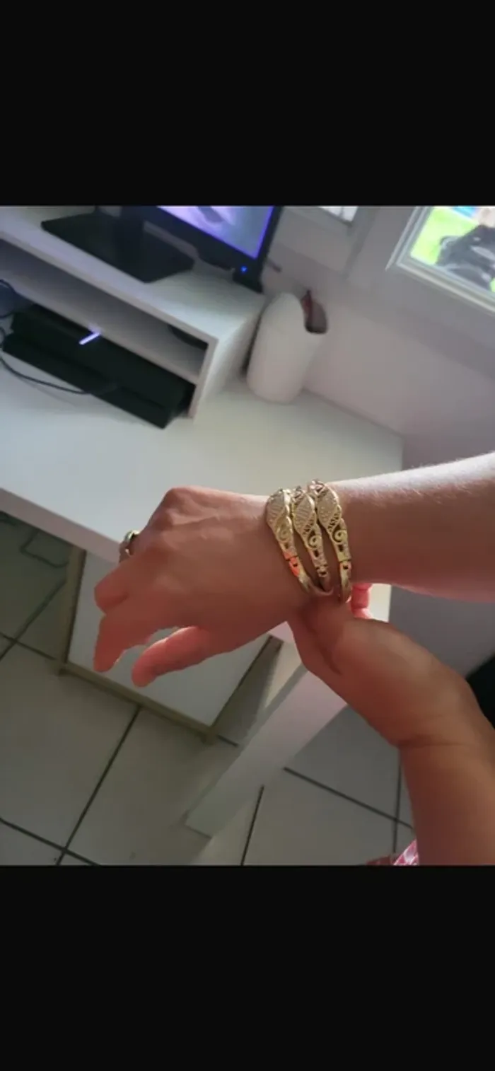 3 bracelets - photo numéro 4