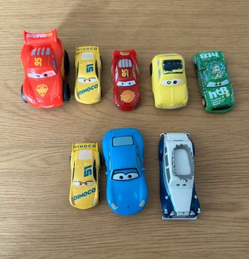 Lot véhicules plastique cars