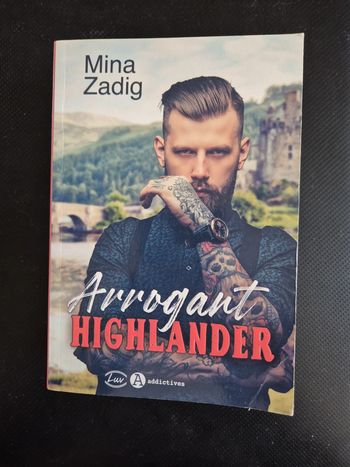 livre arrogant highlander de Mina Zadig