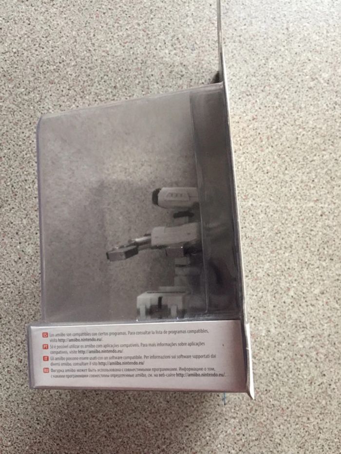 Figurine Nintendo amiibo Super Smash Bros R O B no 46 Neuve - photo numéro 3