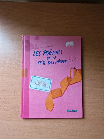 Livre qui a piqué les poèmes de la fête des mères