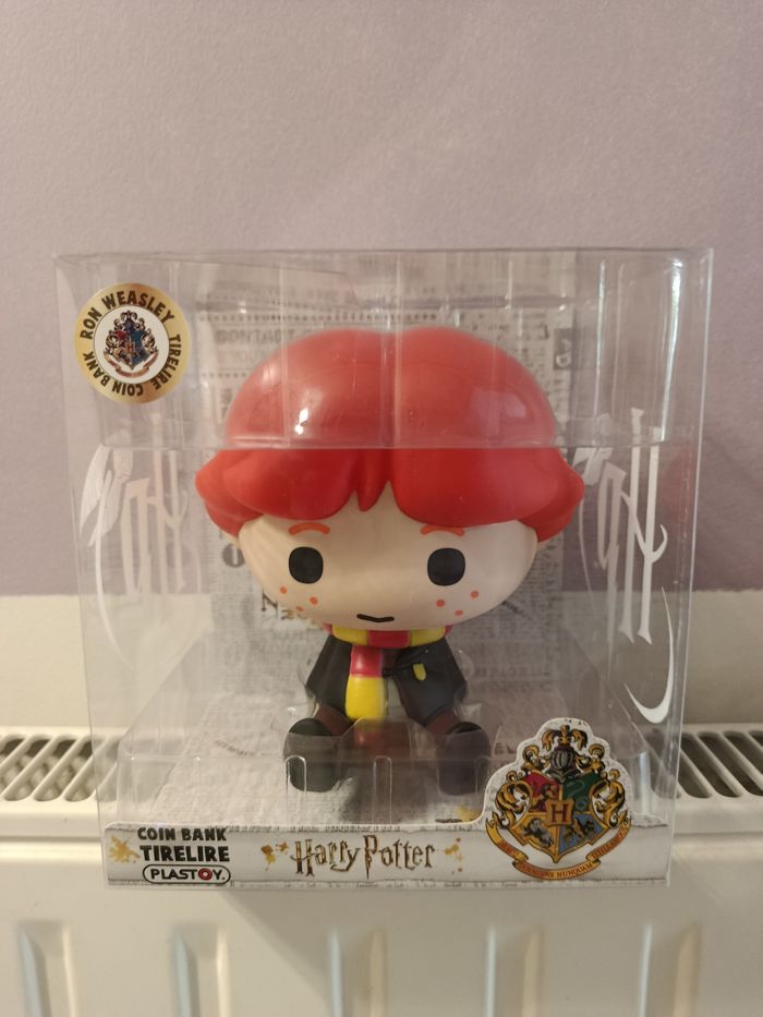 A saisir, NEUVE, très belle tirelire " Harry Potter   "  ( bien lire svp )
