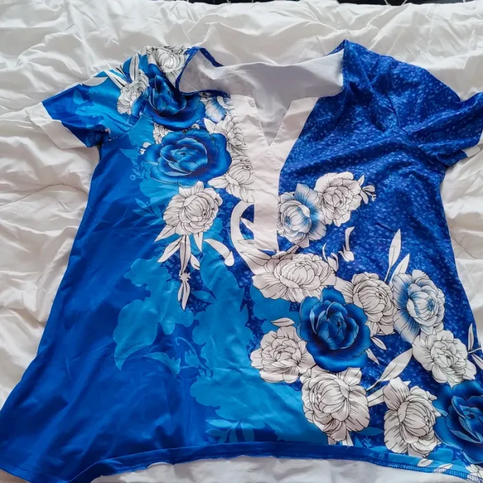 T-shirt avec motifs fleurs