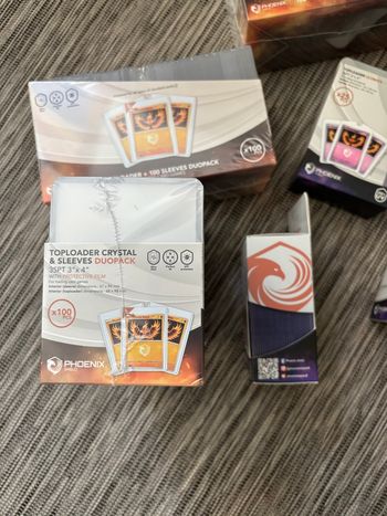 400 toploaders et 300 sleeves phoenix shield idéal cartes Pokémon Lorcana One Piece Magic