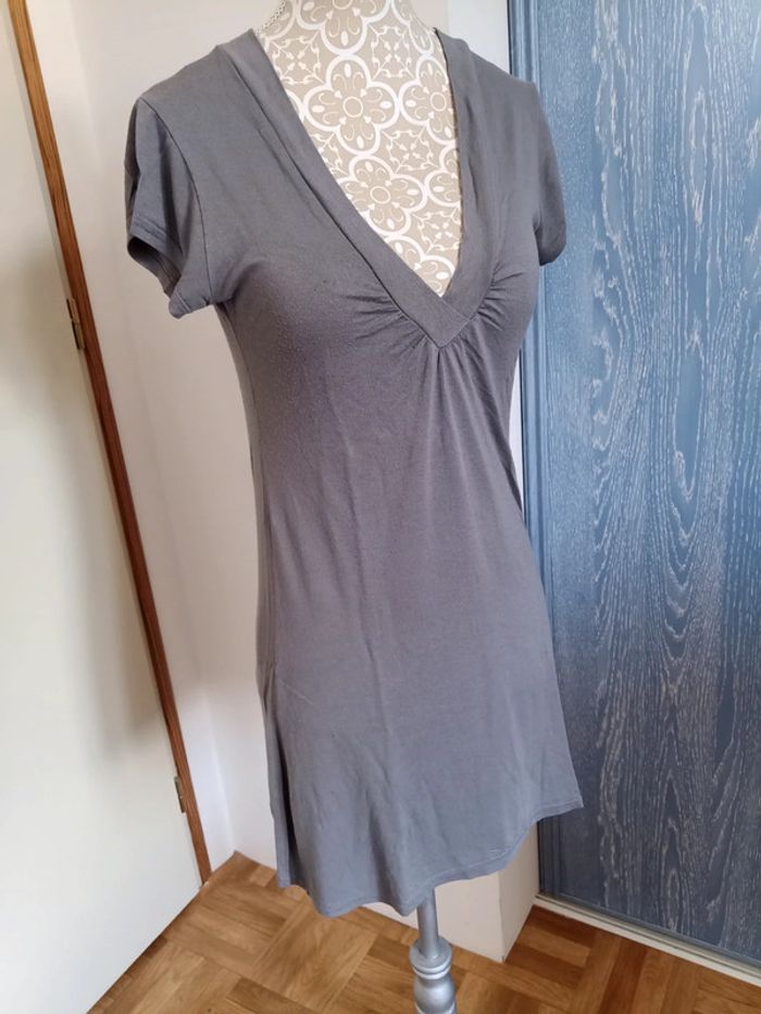 Robe à manches courtes