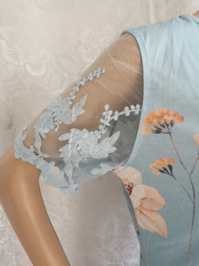 🌺Robe bleu-rose Dentelle. Taille 38. Chic me🌺 - photo numéro 2