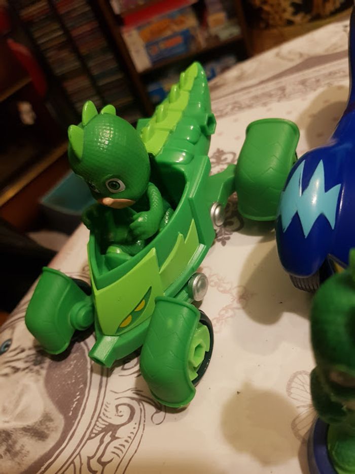 Lot véhicule PJ Masks Mission Pyjamasque Gekko mobile Yoyo voiture sonore + veilleuse + figurines - photo numéro 8