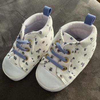 Chaussures 12-18 mois neuve