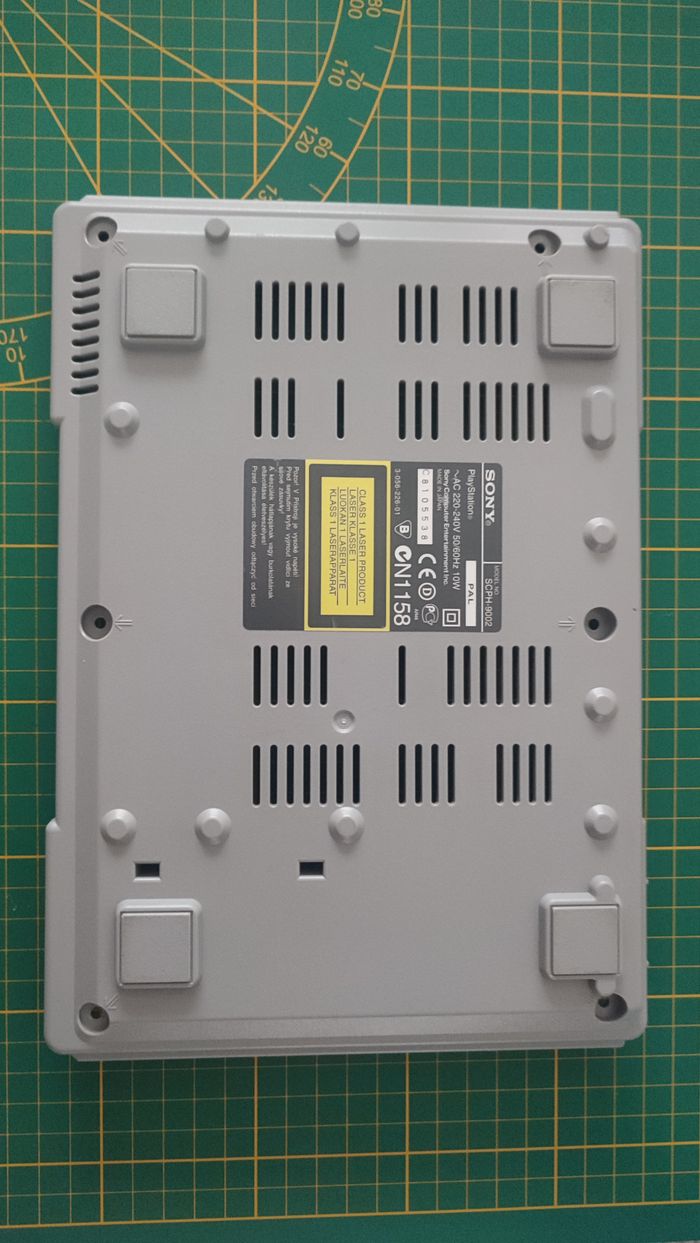 Plasturgie inférieure pièce détachée console de jeux Sony Playstation 1 Ps1 SCPH-9002 #E38