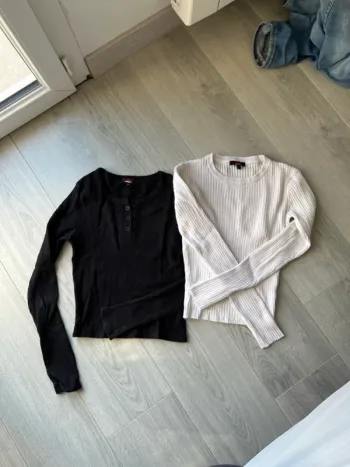 Lot de 2 hauts manches longue fille xs