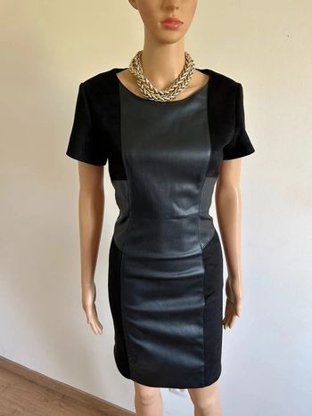 Robe noire à manches courtes avec simili cuir Only taille M jamais portée