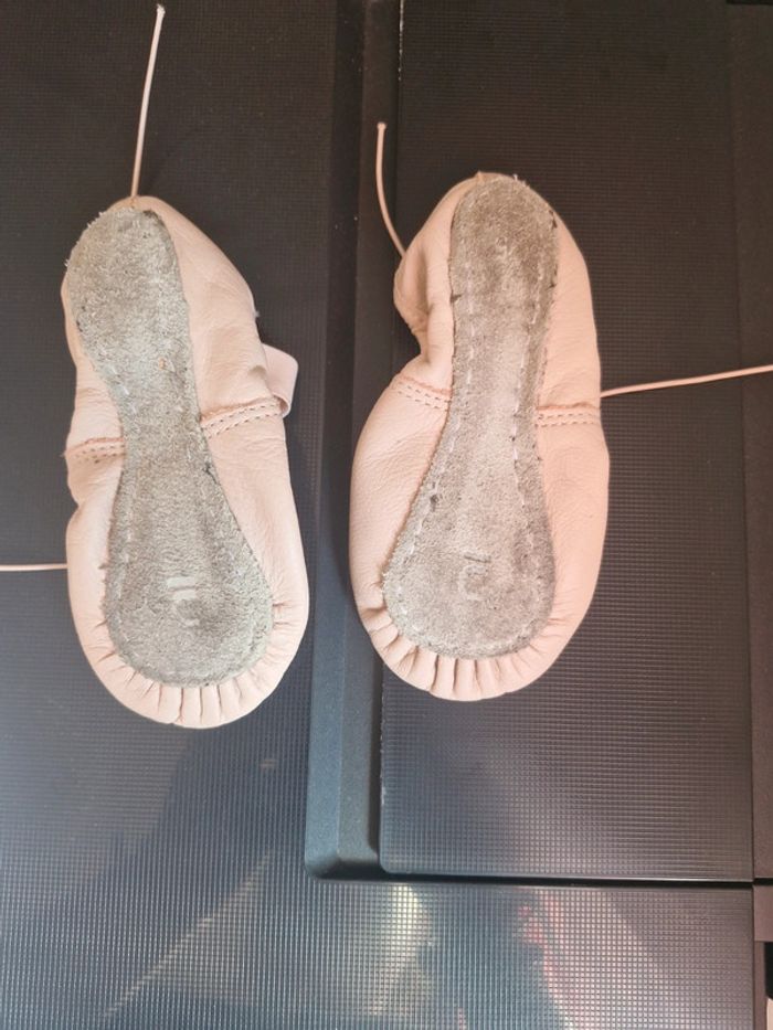 Ballerine rose enfant pointure 25 - photo numéro 2