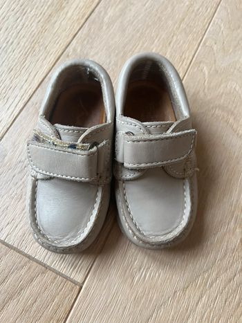 Mocassin taille 21 beige conguitos très bon état