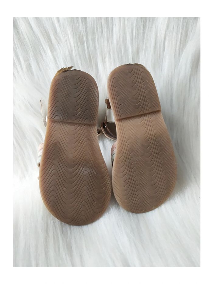 Sandales petite fille pointure 24 en cuir - photo numéro 4