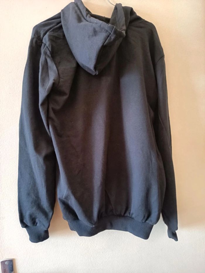 Sweat a capuche. Marque original. - photo numéro 4