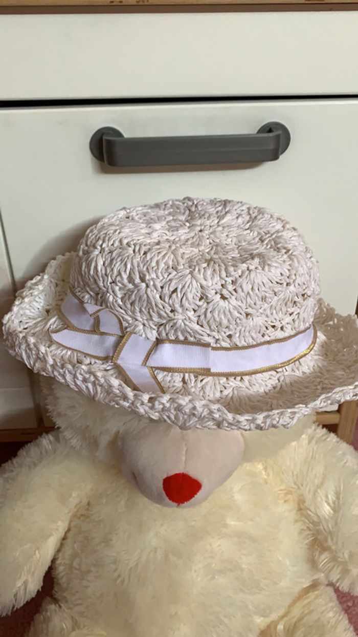 Très beau chapeau blanc 9 / 12 mois - photo numéro 2