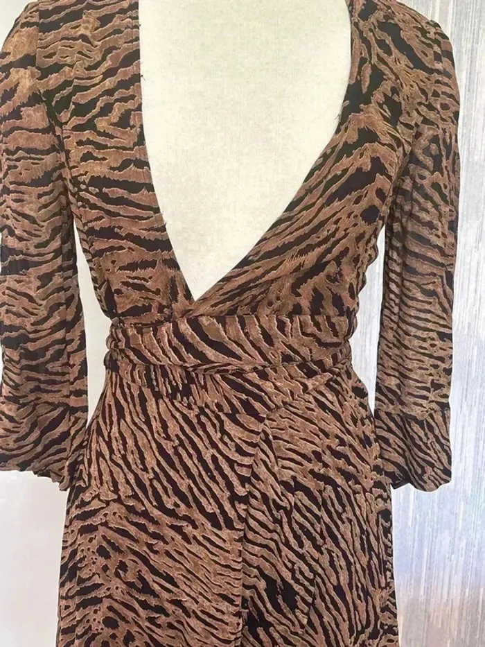 Robe taille 36 motif léopard marque ganni - photo numéro 2