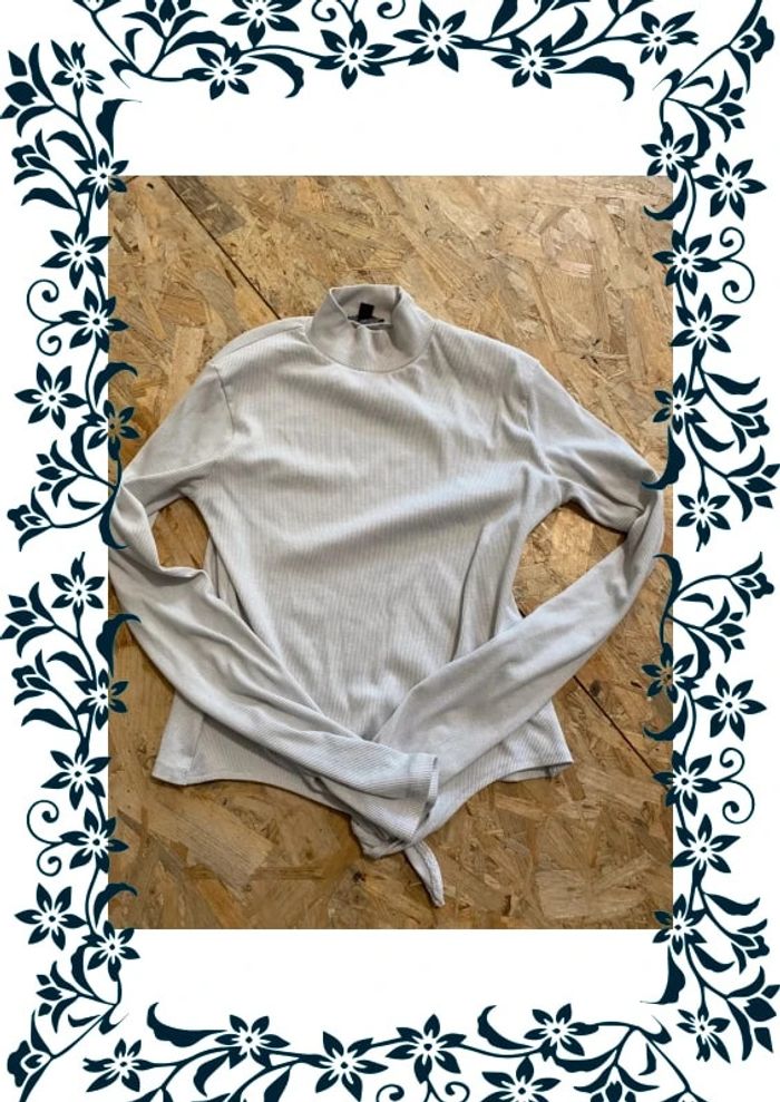 Haut Jennyfer taille M très tendance - photo numéro 3