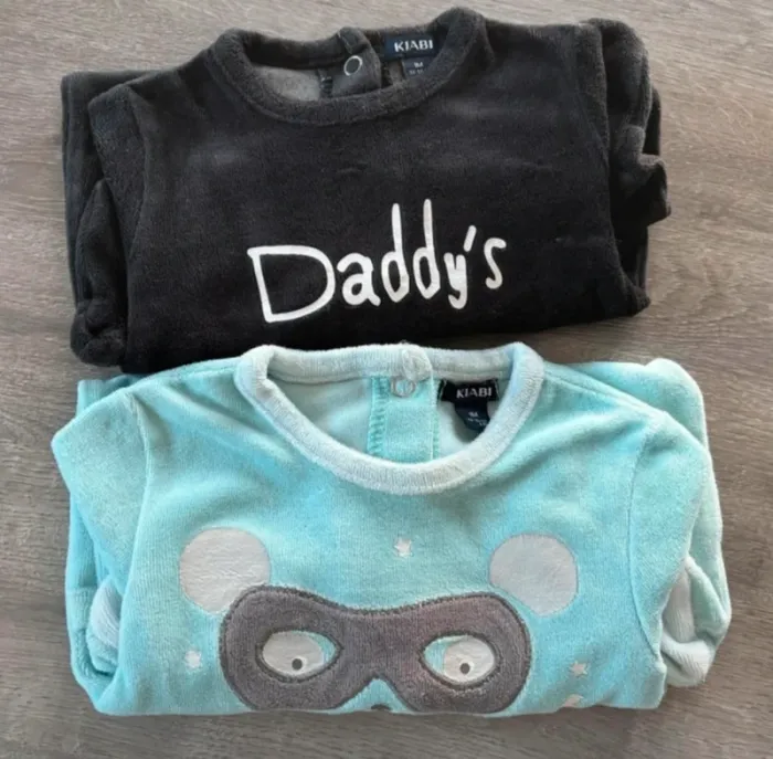 Lot 2 pyjamas 1 mois kiabi