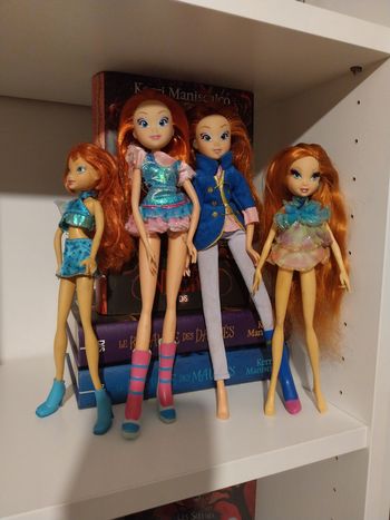 4 Poupées Bloom Glam Magic Enchantix 2007 Winx Club Mattel + Bloom Magic Charmix 2004 Bloom Believix et Bloom l'Aventure Magique
