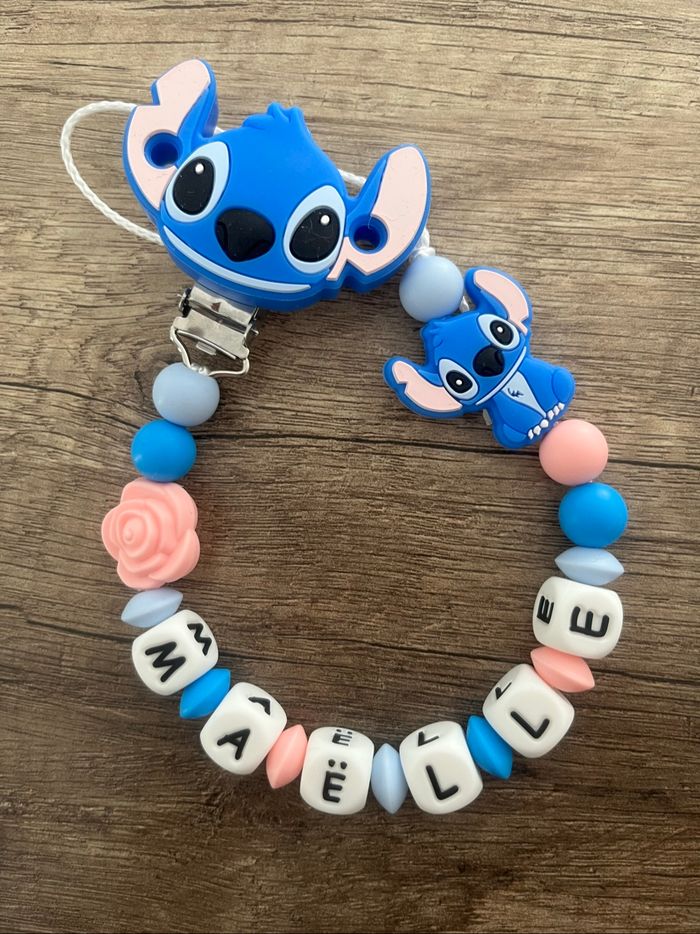 Attache tétine personnalisée Disney Stitch - photo numéro 3